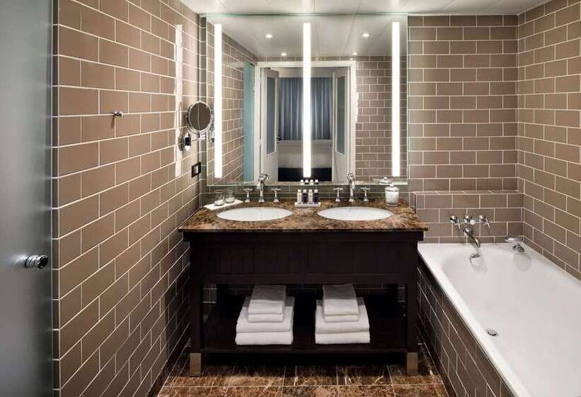 سوییت, Chekhoff Hotel Moscow Curio Collection By Hilton