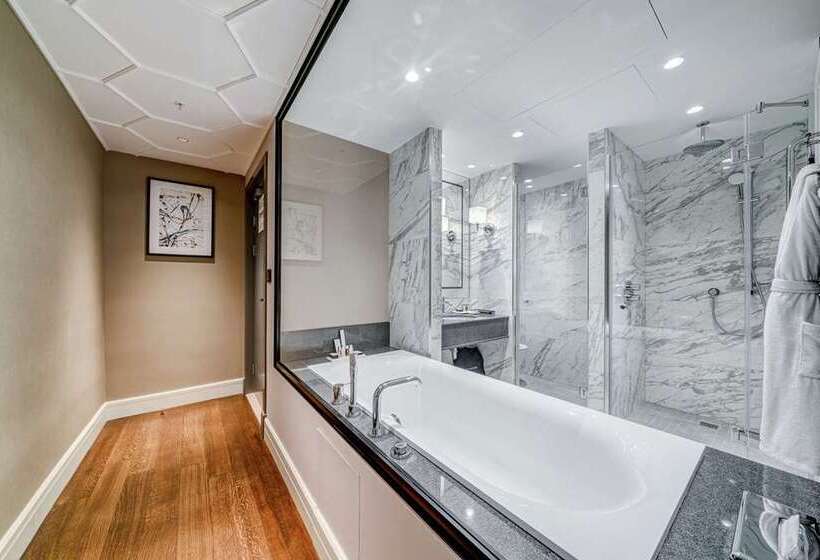 سوییت, Chekhoff Hotel Moscow Curio Collection By Hilton