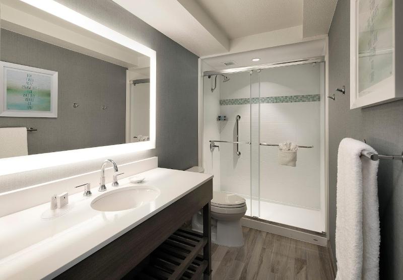 اتاق اجرایی با تخت بزرگ, Hilton Zurich Airport