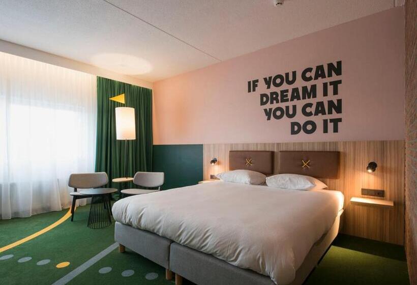 Club Room, Hup