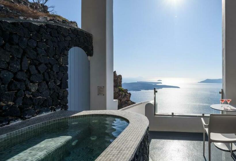 سوئیت جونیور با ماساژ آبی, Pegasus Suites & Spa