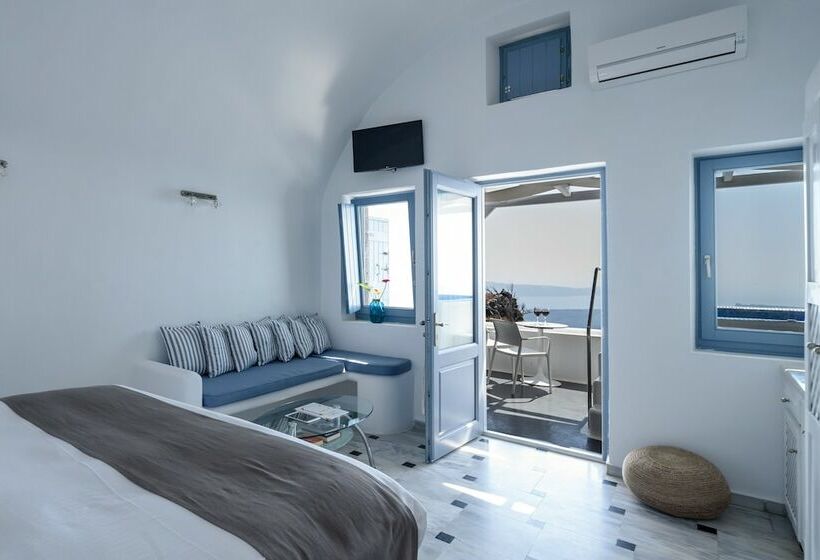 سوئیت جونیور با ماساژ آبی, Pegasus Suites & Spa