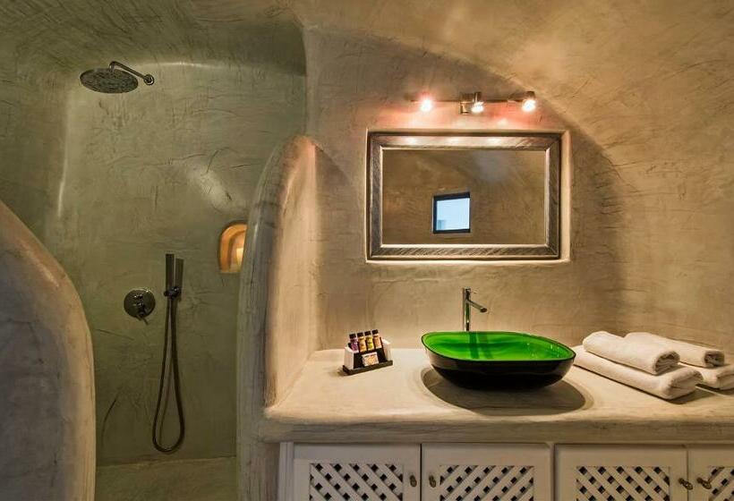 سوییت با استخر, Pegasus Suites & Spa