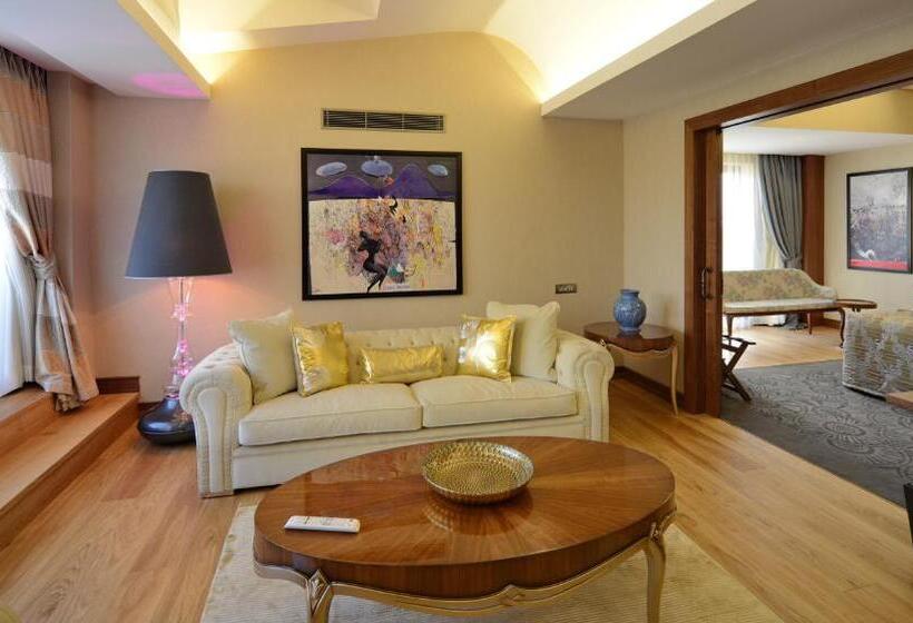سوئیت پنت هاوس, Warwick Ankara