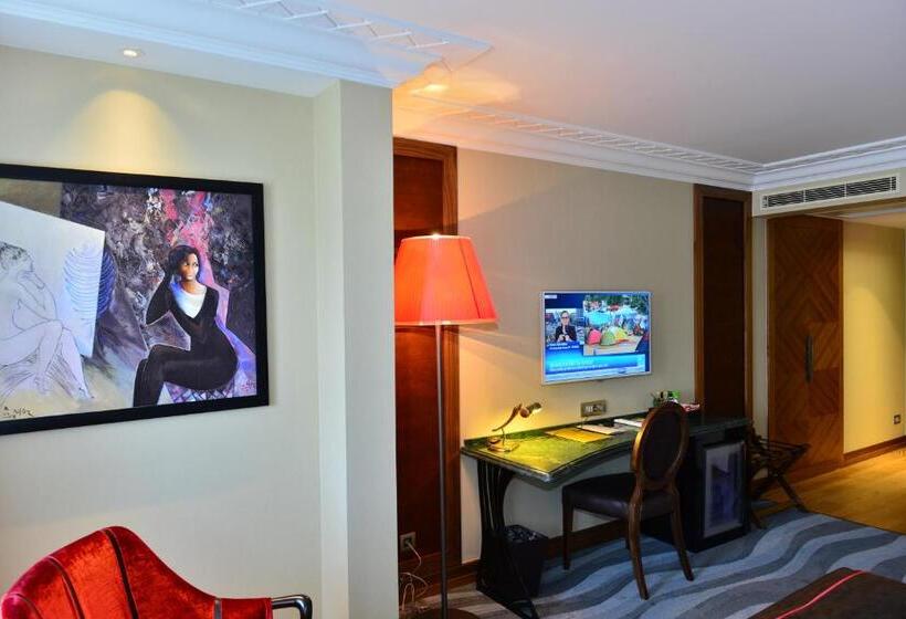 اتاق لوکس, Warwick Ankara