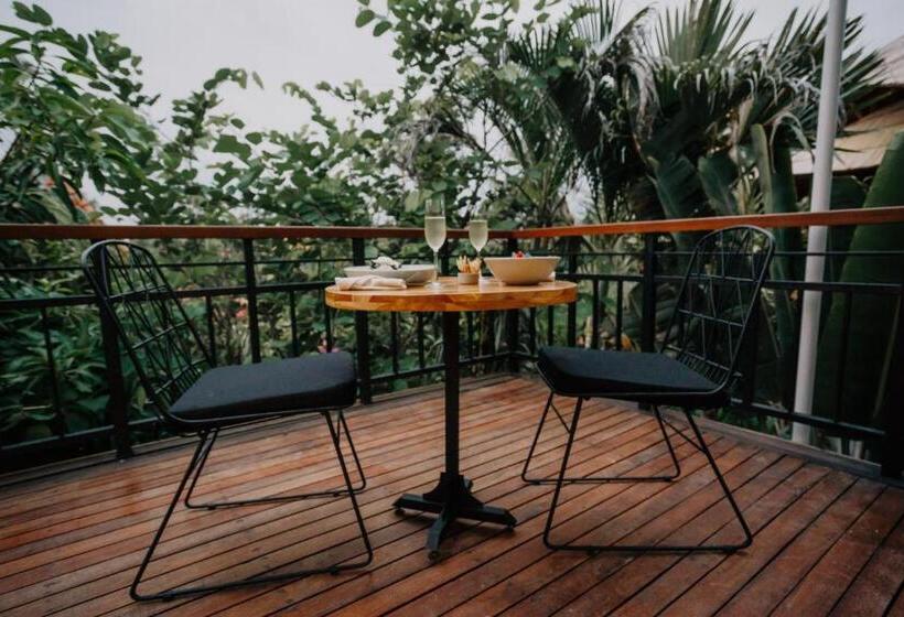 اتاق لوکس با بالکن, Zin Canggu Resort & Villas