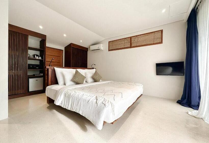 اتاق لوکس با بالکن, Zin Canggu Resort & Villas