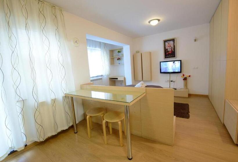 استودیوی استاندارد, Decebal Residence Apartments