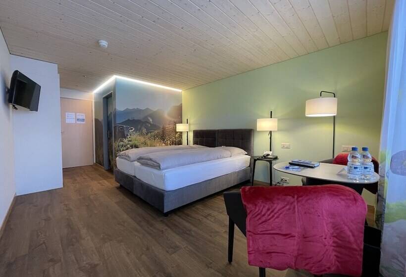 Номер Стандарт с Балконом, Ferien  Und Familienhotel Alpina Adelboden
