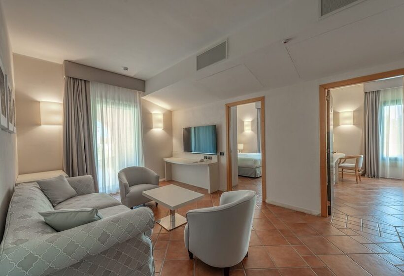 Полулюкс, Acaya Golf Resort & Spa