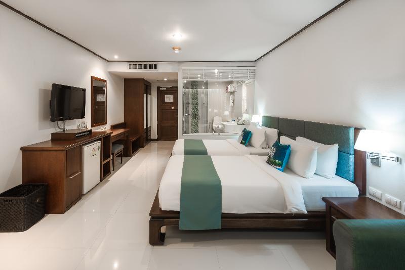 디럭스 룸 바다 전망, Andaman Beach Suites Hotel, Patong Phuket