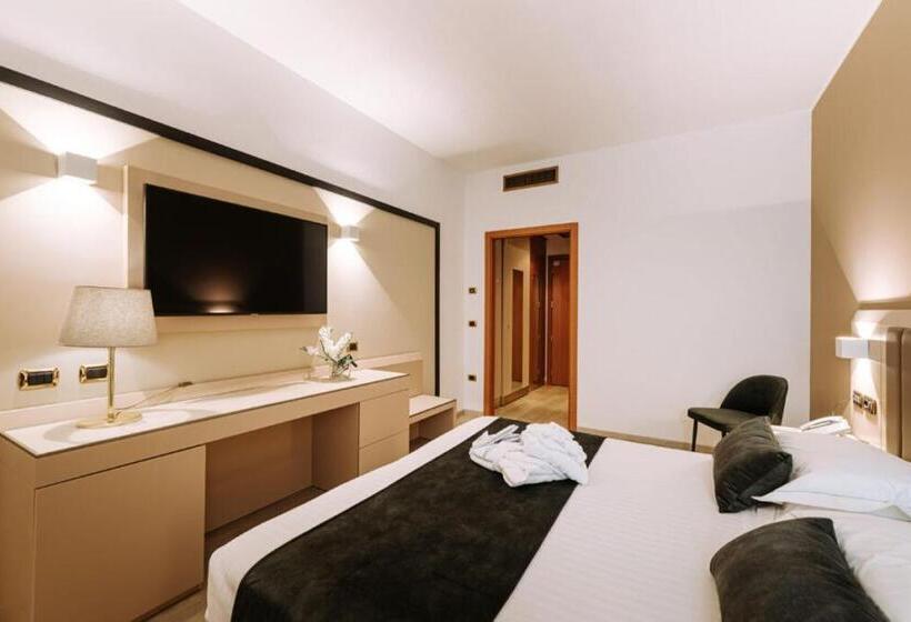 اتاق استاندارد, Grand Hotel La Chiusa Di Chietri