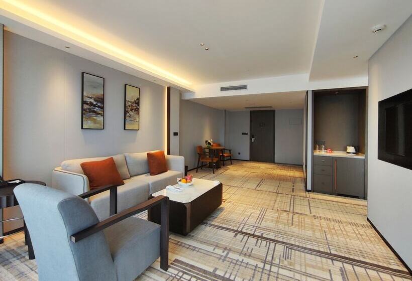 اتاق استاندارد با تخت بزرگ, Swissôtel Shenyang
