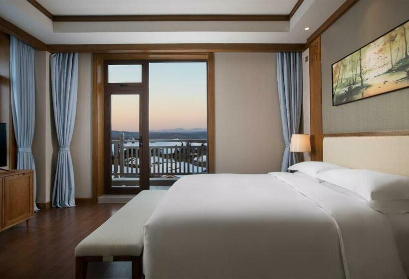 اتاق استاندارد با تخت بزرگ, Swissôtel Resort Changbaishan