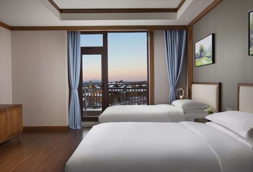 اتاق استاندارد با چشم‌انداز کوهستان, Swissôtel Resort Changbaishan
