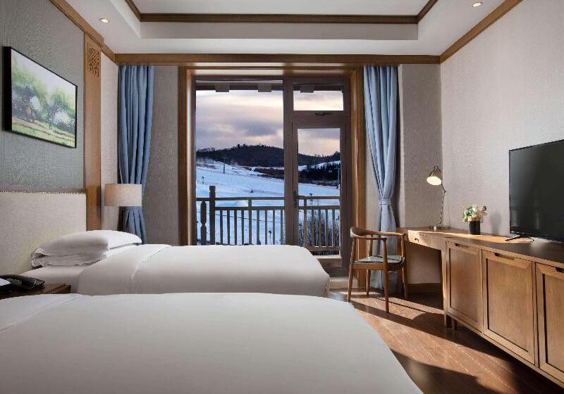 اتاق استاندارد با چشم‌انداز کوهستان, Swissôtel Resort Changbaishan