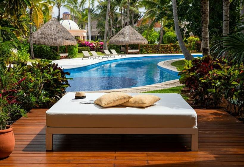 سوییت با چشم‌انداز استخر, Excellence Riviera Cancun All Inclusive - Adults Only