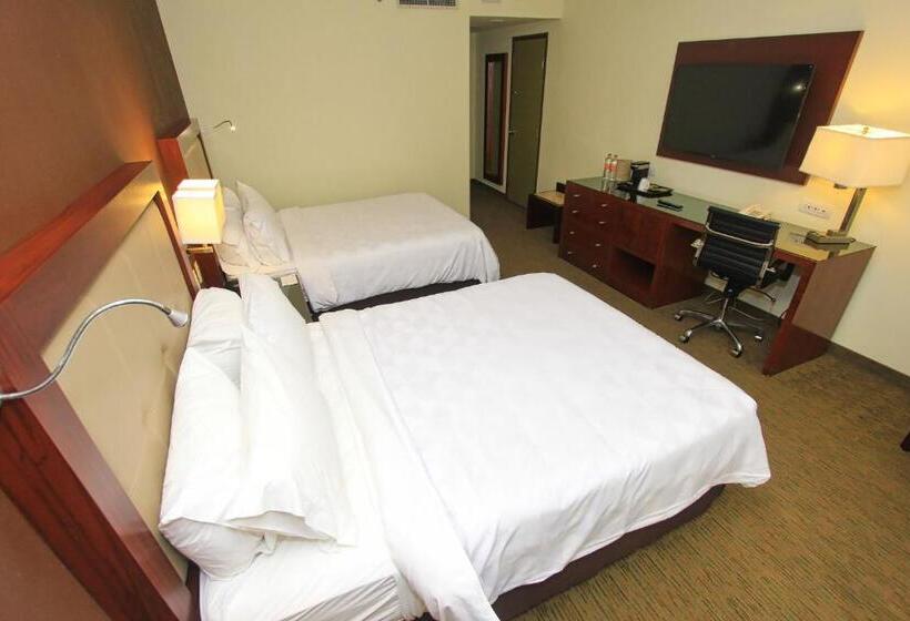 اتاق استاندارد با 2 تخت دوبل, Holiday Inn Leon, An Ihg