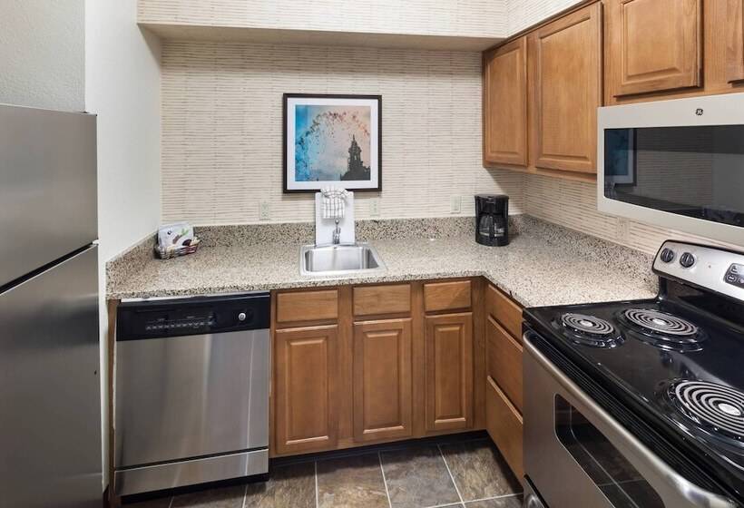 Люкс 2 Спальни, Residence Inn Kansas City Country Club Plaza