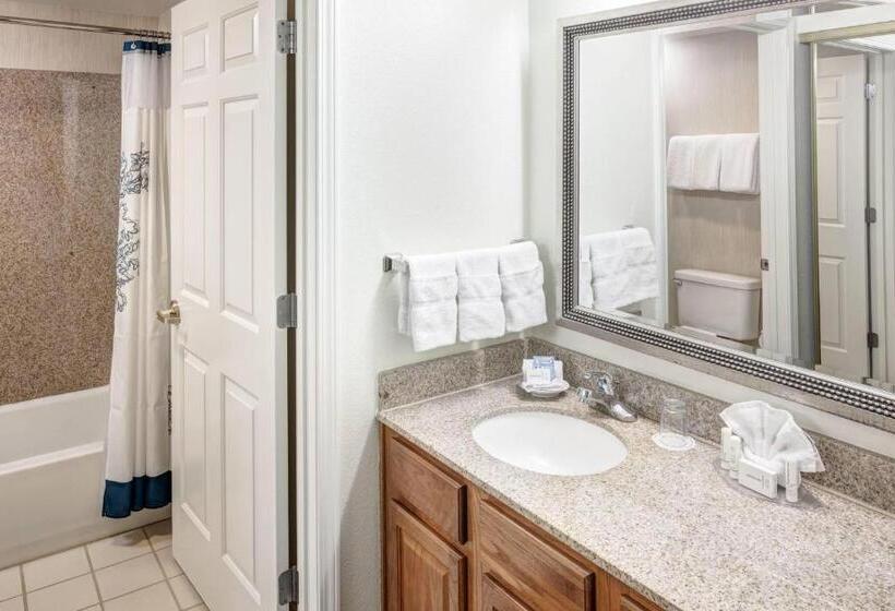 Люкс Кровать Квин, Residence Inn Kansas City Country Club Plaza