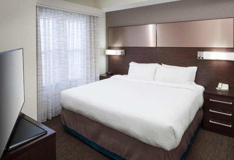 Люкс Кровать Кинг, Residence Inn Kansas City Country Club Plaza
