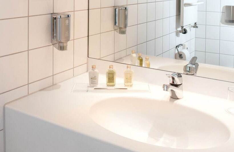 اتاق استاندارد, Victor S Residenz Hotel Berlin Tegel