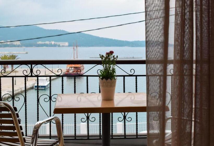 Номер Стандарт Вид на Море, Gyalos Beach Front