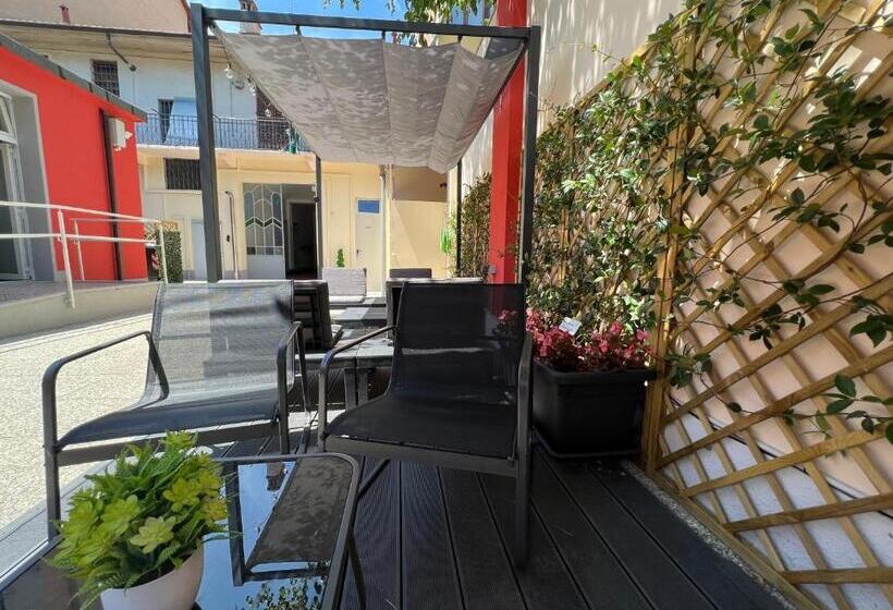 غرفة قياسية رباعية, Hostel Turin Metro Young