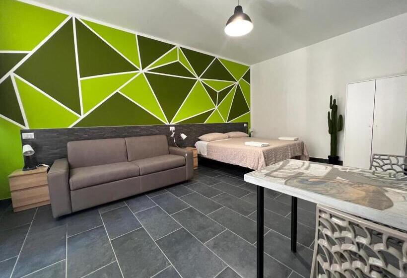 غرفة قياسية رباعية, Hostel Turin Metro Young