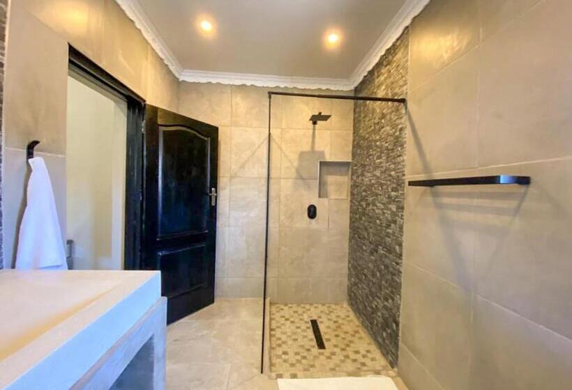 스탠다드 룸 킹사이즈 침대, Le Grant Guesthhouse