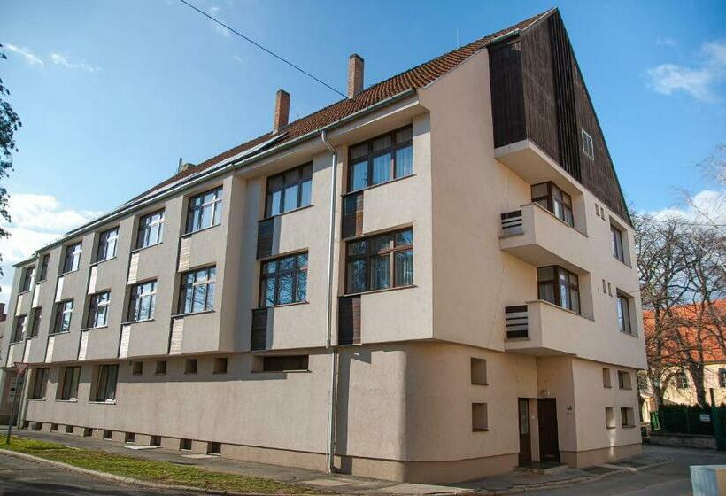 آپارتمان 1 خوابه, Harangtorony Szálló