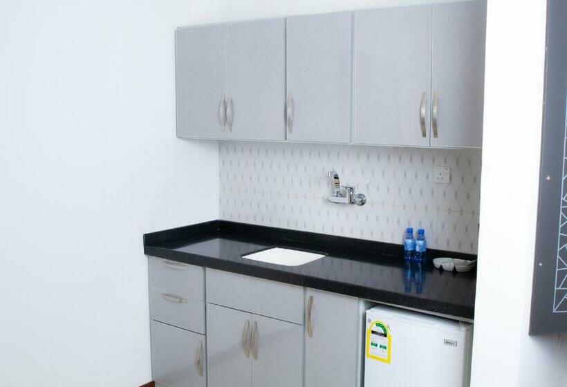 Family Suite, Rosefield