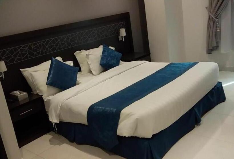 Family Suite, Rosefield
