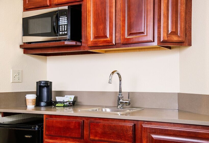 Люкс с гидромассажем, Country Inn & Suites By Radisson, Milwaukee West Brookfield , Wi