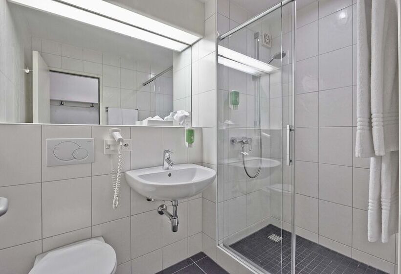 اتاق استاندارد سه نفره, Sorell Hotel Sonnental