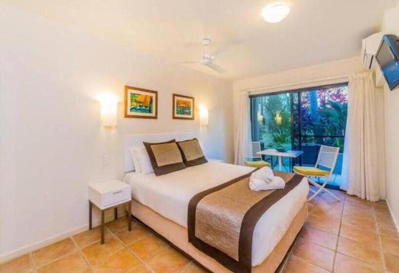 Номер Стандарт Вид на Сад, The Cove Yamba