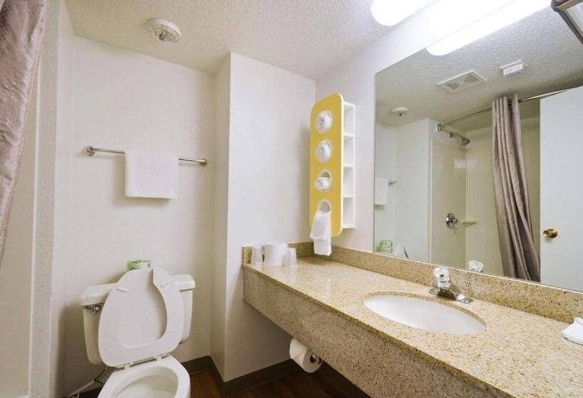 스탠다드 룸 킹사이즈 침대, Motel 6springfield, Dc  Washington Southwest