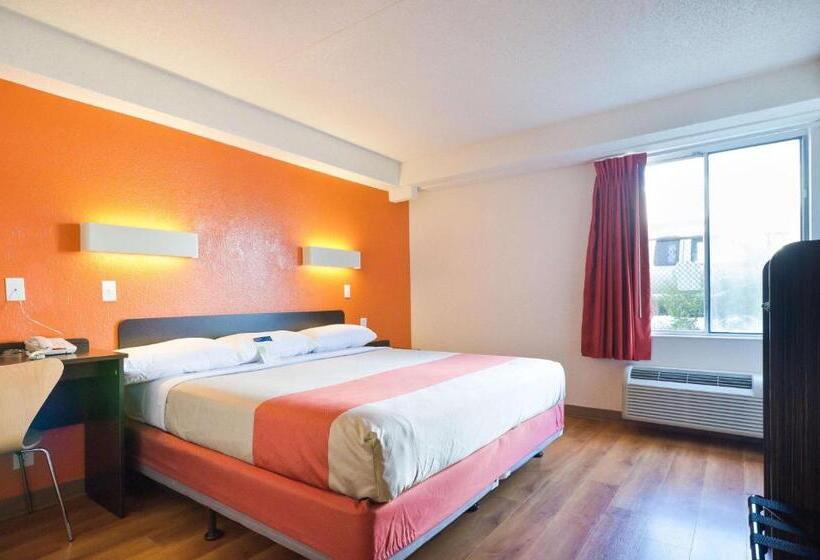 장애인을 위한 킹사이즈 침대 스탠다드 룸, Motel 6springfield, Dc  Washington Southwest