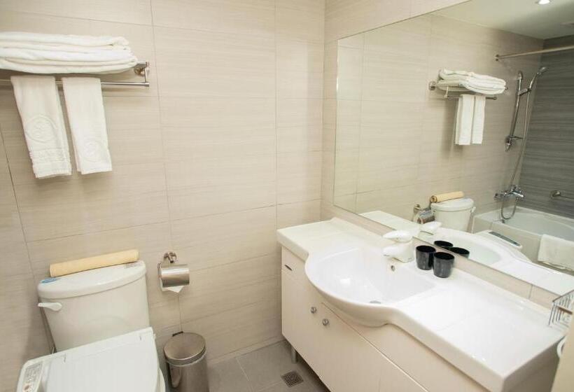 Superior Room, Green World Triplebeds