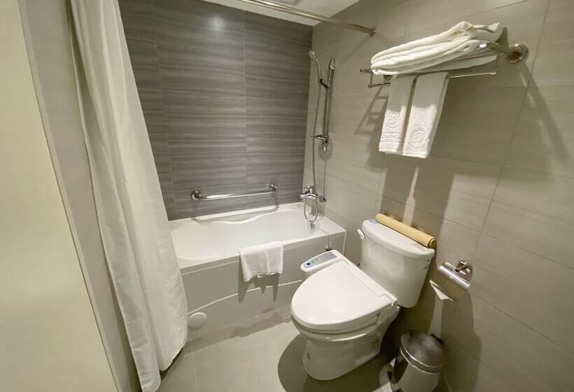Superior Room, Green World Triplebeds