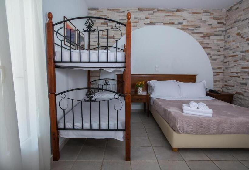 4인용 스탠다드 룸, Naxos Palace
