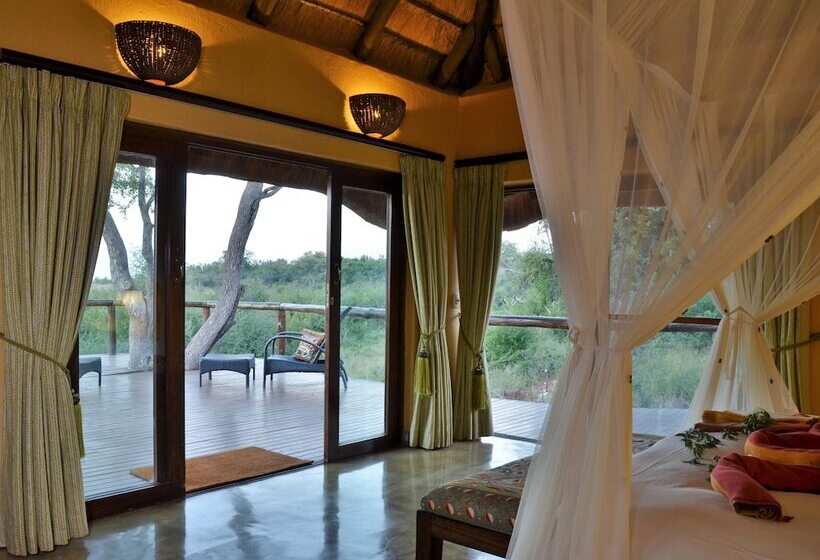 Апартаменты Deluxe 1 Спальня, Motswiri Private Safari Lodge