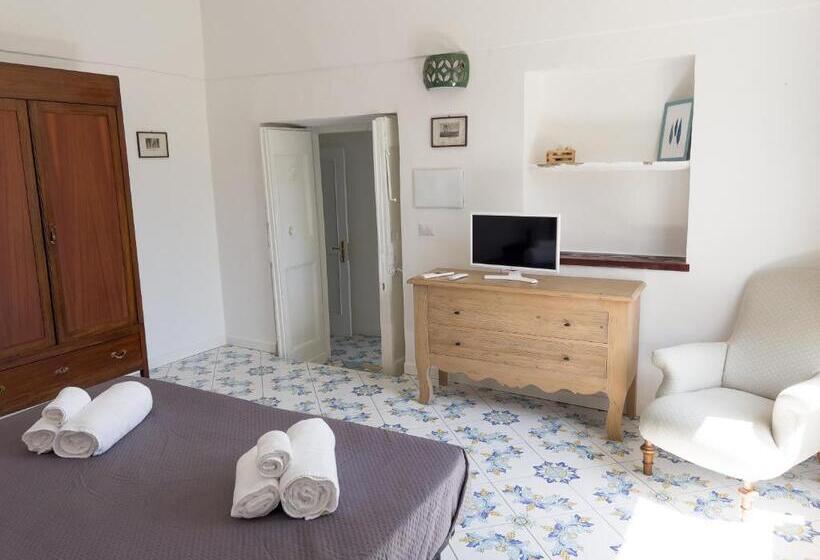 اتاق لوکس, Casa Niná