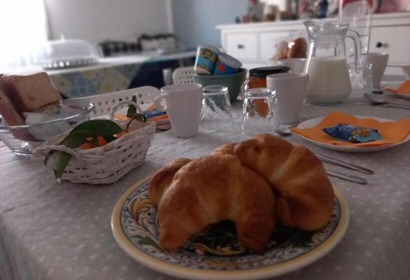 Четырехместный Номер Стандарт Вид на Море, Dimora Fraula Guest House