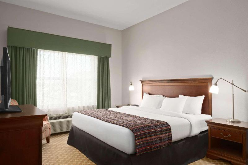 Номер Стандарт Кровать Кинг Адаптированный для Инвалидов, Country Inn & Suites By Radisson, Gettysburg, Pa