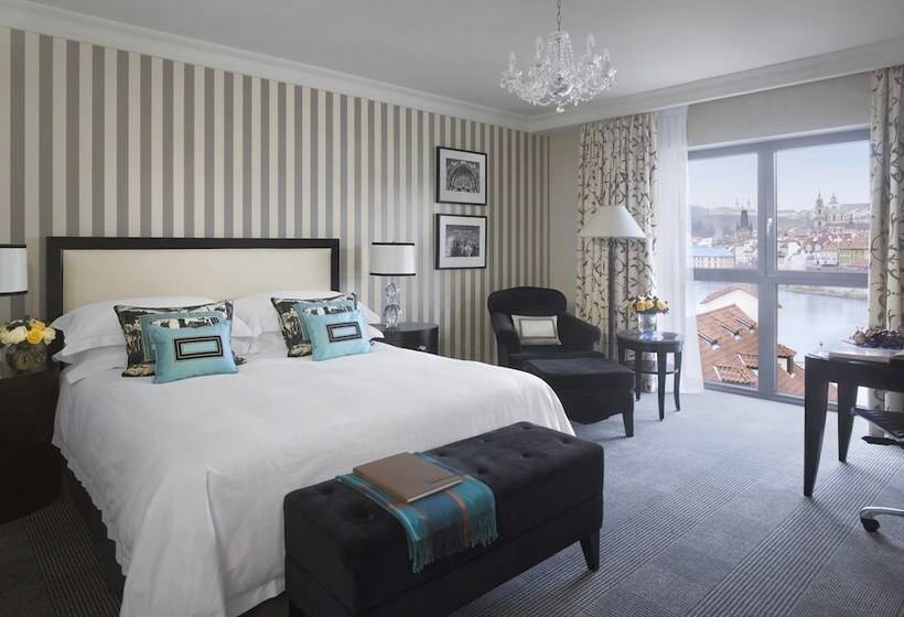 Номер Премиум, Four Seasons Hotel Prague