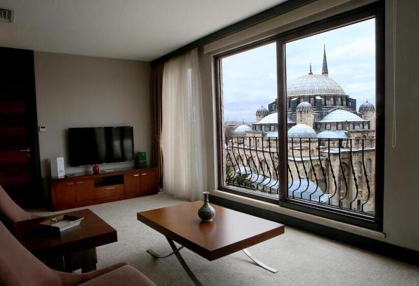 سوئیت با تخت بزرگ, Grand Hotel Gulsoy Old City