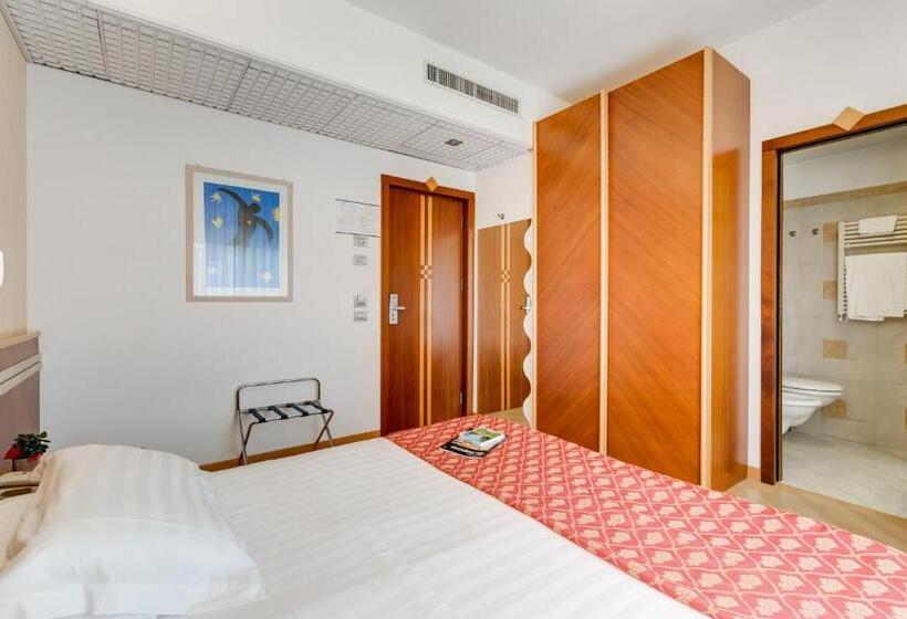 Classic room with balcony, Europa Beach Village