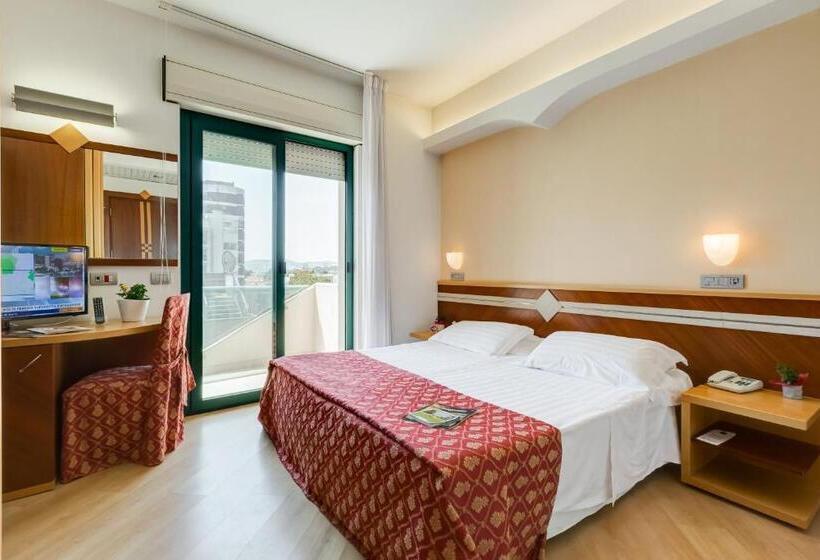 اتاق اساندارد با چشم‌انداز جانبی به دریا, Europa Beach Village