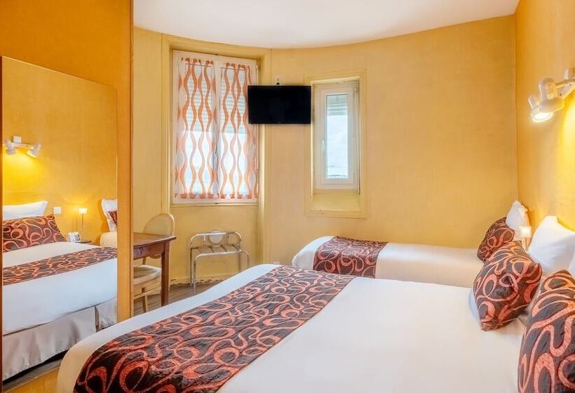 Номер Стандарт Трехместный, The Originals City, Hôtel Régina, Périgueux